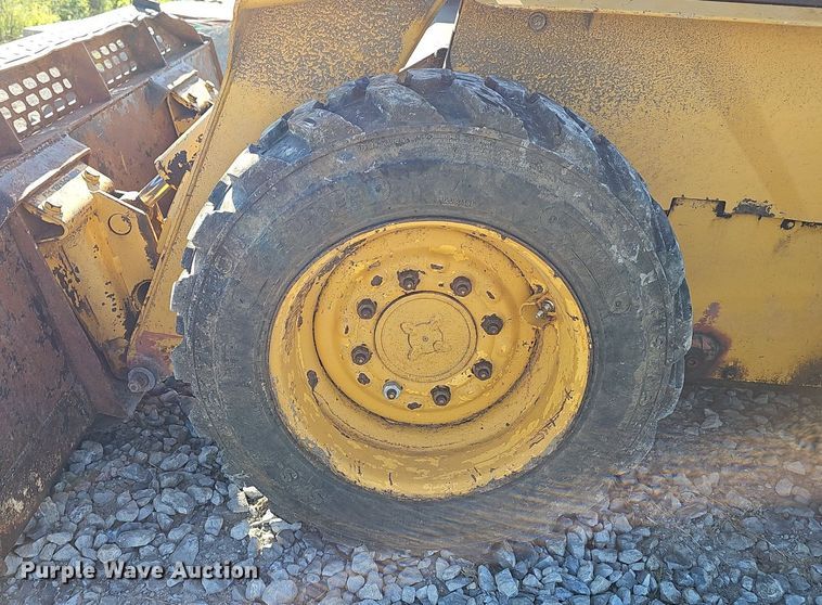 image for item DP6468 1995 John Deere 7775 skid steer loader