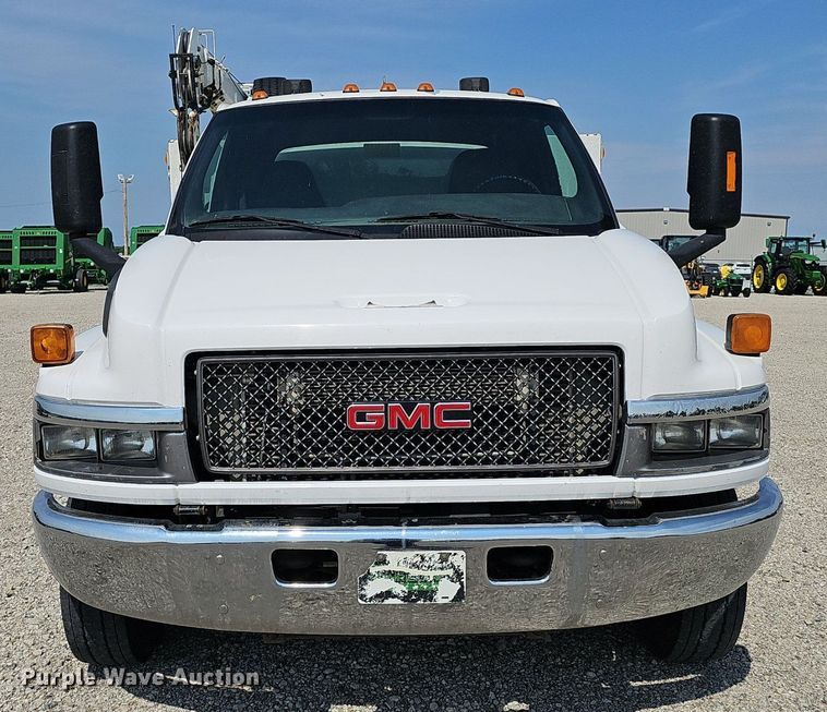 image for item DP6520 2009 GMC C5500 utility / service truck