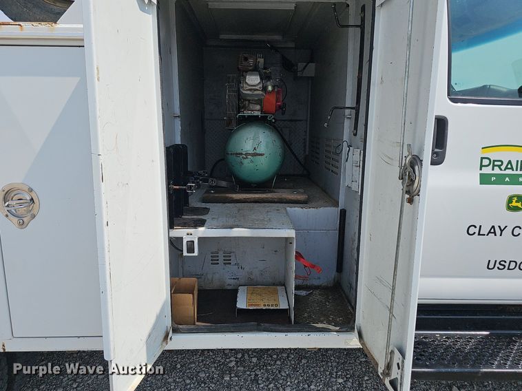 image for item DP6520 2009 GMC C5500 utility / service truck