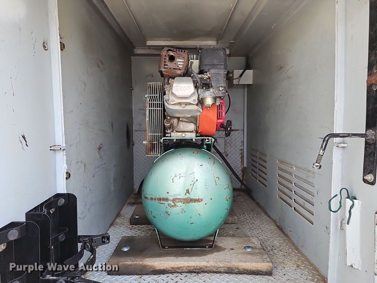 image for item DP6520 2009 GMC C5500 utility / service truck