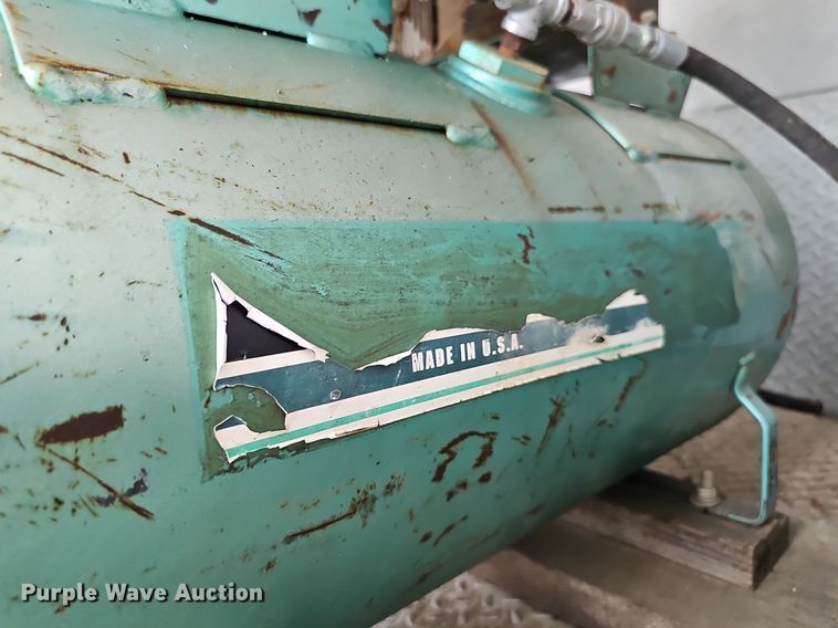 image for item DP6520 2009 GMC C5500 utility / service truck