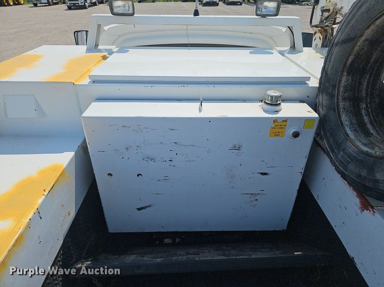 image for item DP6520 2009 GMC C5500 utility / service truck