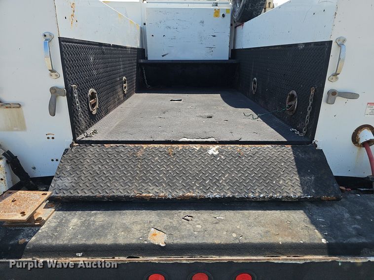 image for item DP6520 2009 GMC C5500 utility / service truck