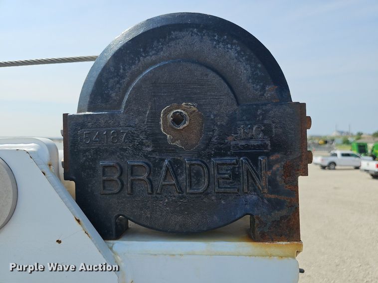 image for item DP6520 2009 GMC C5500 utility / service truck