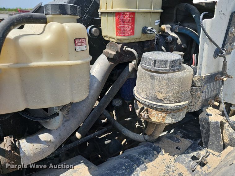 image for item DP6520 2009 GMC C5500 utility / service truck