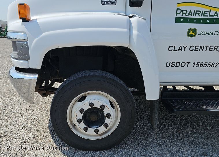 image for item DP6520 2009 GMC C5500 utility / service truck