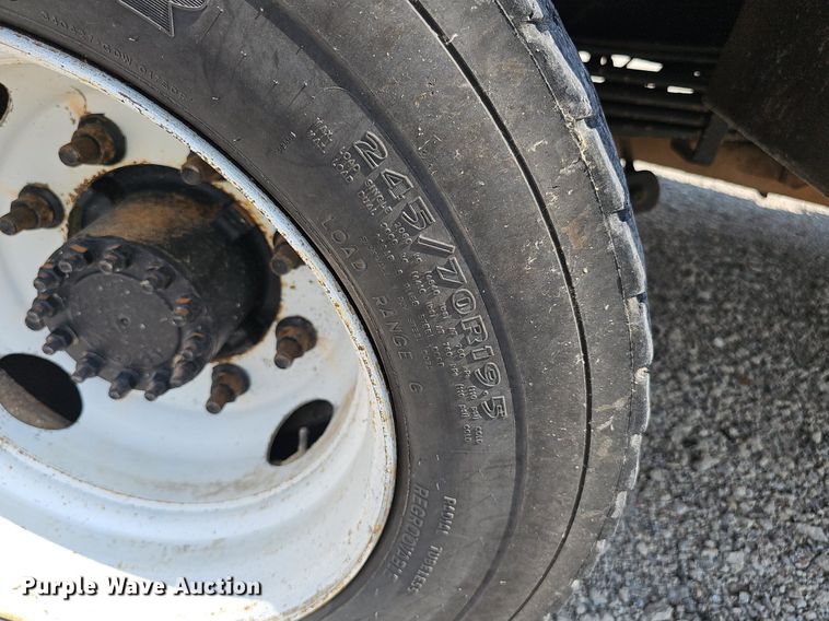 image for item DP6520 2009 GMC C5500 utility / service truck