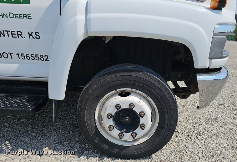 image for item DP6520 2009 GMC C5500 utility / service truck