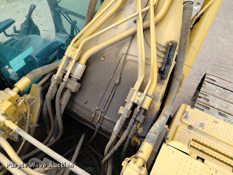 image for item DQ6115 2007 Caterpillar 330D L excavator