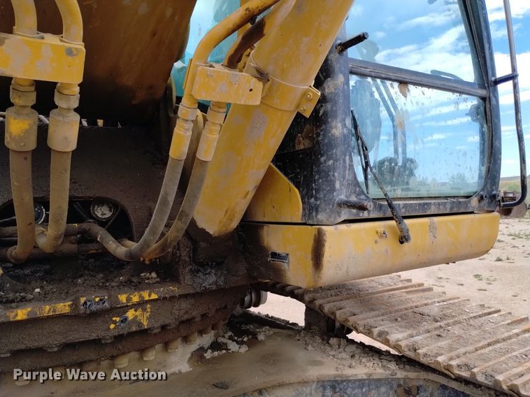 image for item DQ6115 2007 Caterpillar 330D L excavator