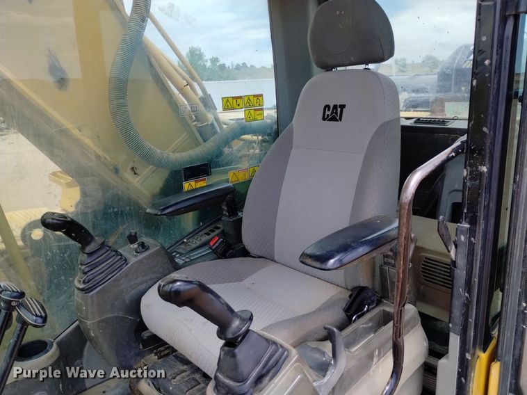 image for item DQ6115 2007 Caterpillar 330D L excavator