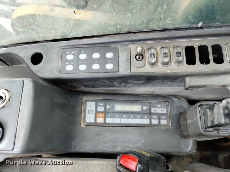 image for item DQ6115 2007 Caterpillar 330D L excavator