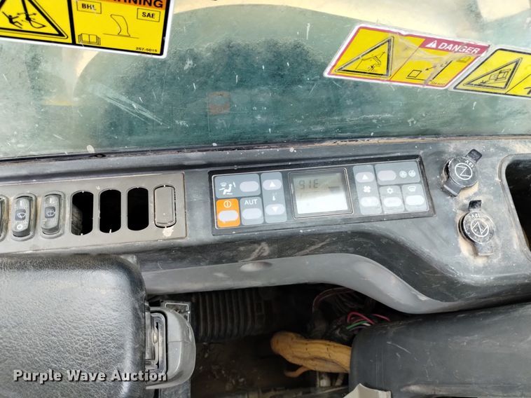 image for item DQ6115 2007 Caterpillar 330D L excavator