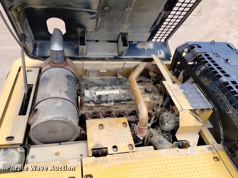 image for item DQ6115 2007 Caterpillar 330D L excavator