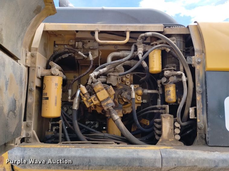 image for item DQ6115 2007 Caterpillar 330D L excavator