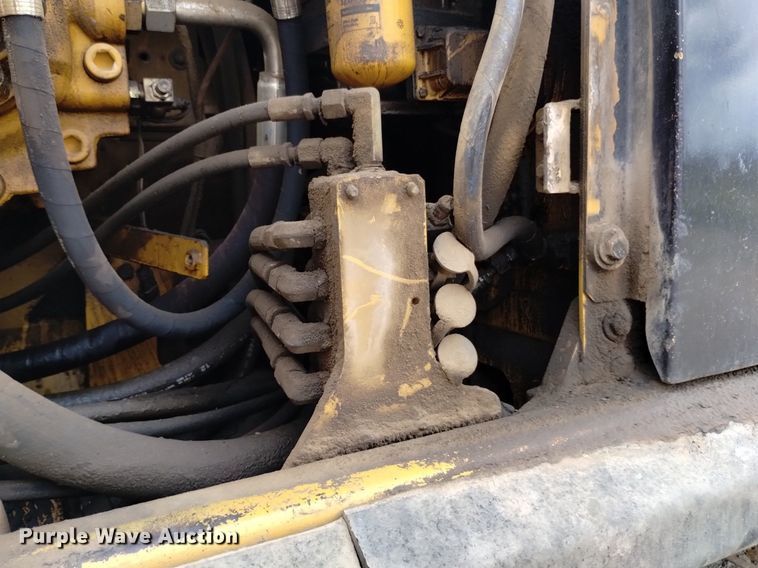 image for item DQ6115 2007 Caterpillar 330D L excavator