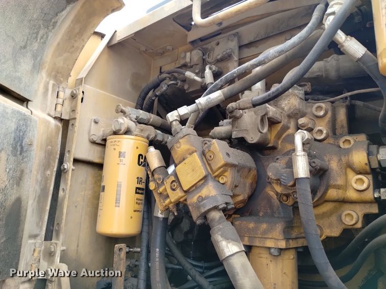 image for item DQ6115 2007 Caterpillar 330D L excavator