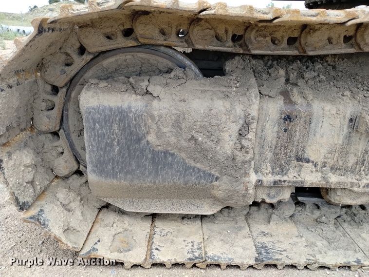 image for item DQ6115 2007 Caterpillar 330D L excavator