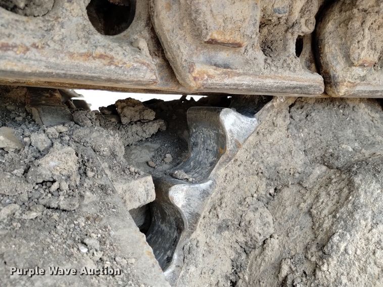 image for item DQ6115 2007 Caterpillar 330D L excavator