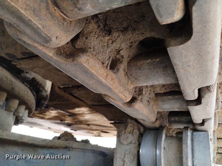 image for item DQ6115 2007 Caterpillar 330D L excavator