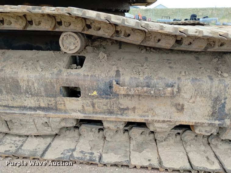 image for item DQ6115 2007 Caterpillar 330D L excavator