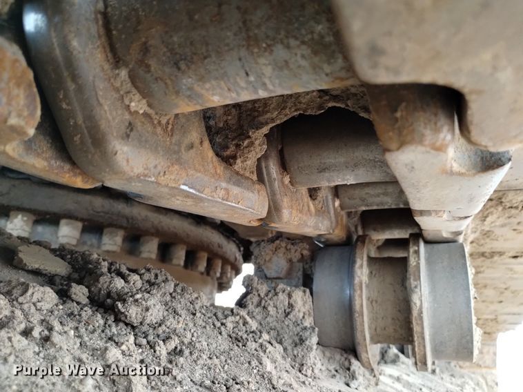 image for item DQ6115 2007 Caterpillar 330D L excavator