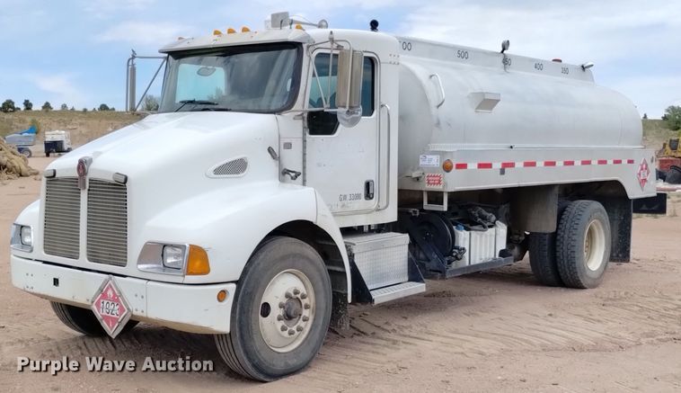 image for item DQ6116 2006 Kenworth T300 fuel truck