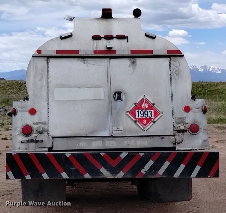 image for item DQ6116 2006 Kenworth T300 fuel truck