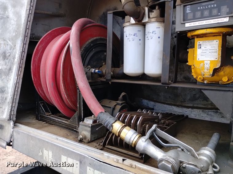 image for item DQ6116 2006 Kenworth T300 fuel truck