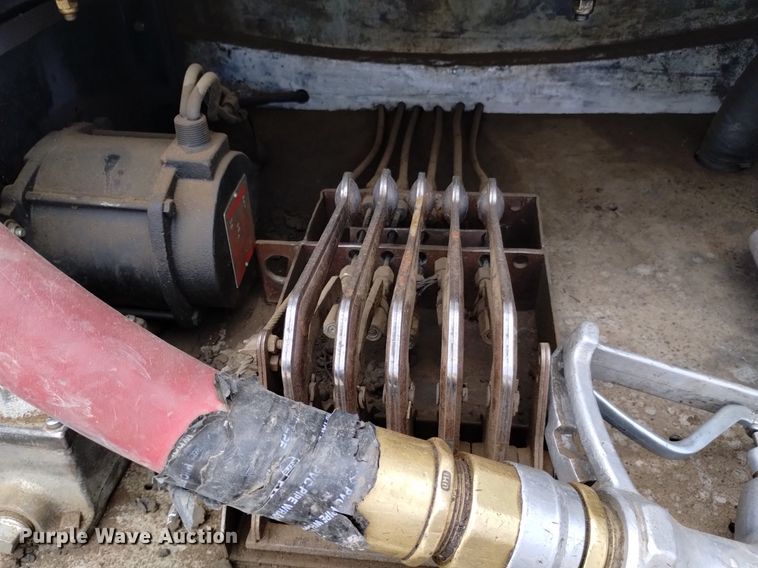 image for item DQ6116 2006 Kenworth T300 fuel truck