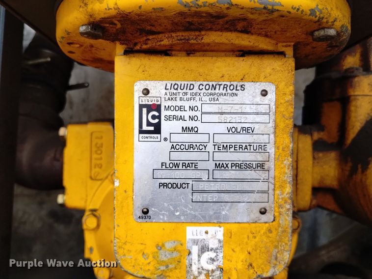 image for item DQ6116 2006 Kenworth T300 fuel truck