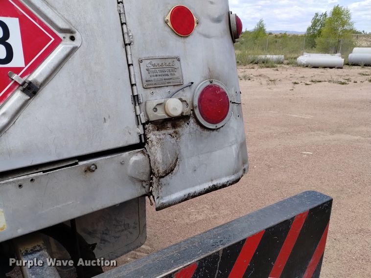 image for item DQ6116 2006 Kenworth T300 fuel truck