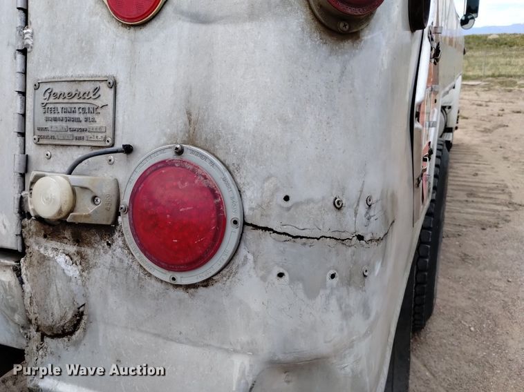 image for item DQ6116 2006 Kenworth T300 fuel truck