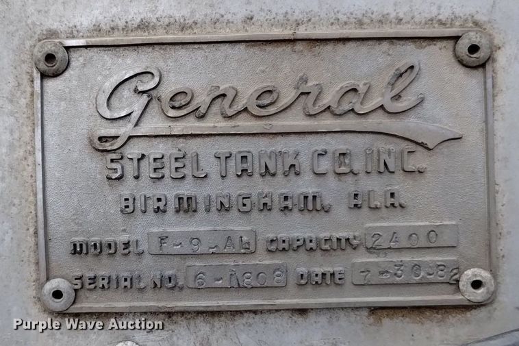 image for item DQ6116 2006 Kenworth T300 fuel truck