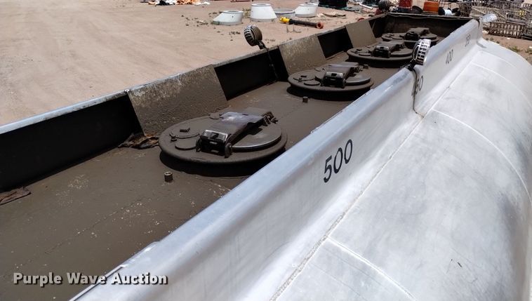 image for item DQ6116 2006 Kenworth T300 fuel truck