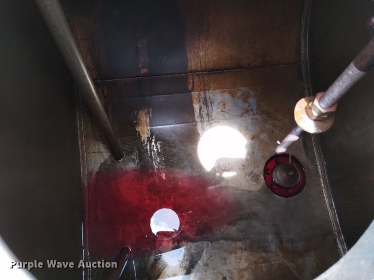 image for item DQ6116 2006 Kenworth T300 fuel truck