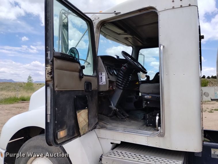 image for item DQ6116 2006 Kenworth T300 fuel truck