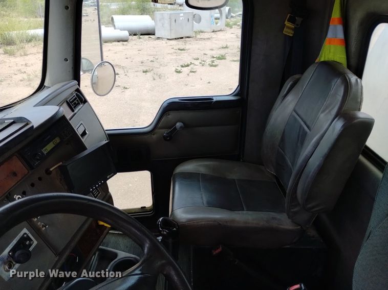 image for item DQ6116 2006 Kenworth T300 fuel truck