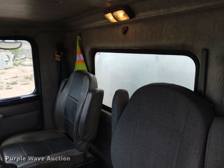 image for item DQ6116 2006 Kenworth T300 fuel truck