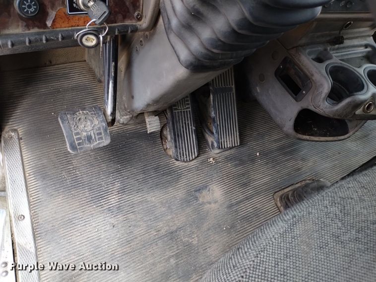 image for item DQ6116 2006 Kenworth T300 fuel truck