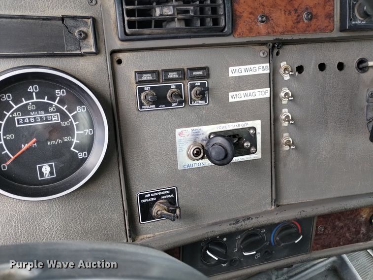 image for item DQ6116 2006 Kenworth T300 fuel truck