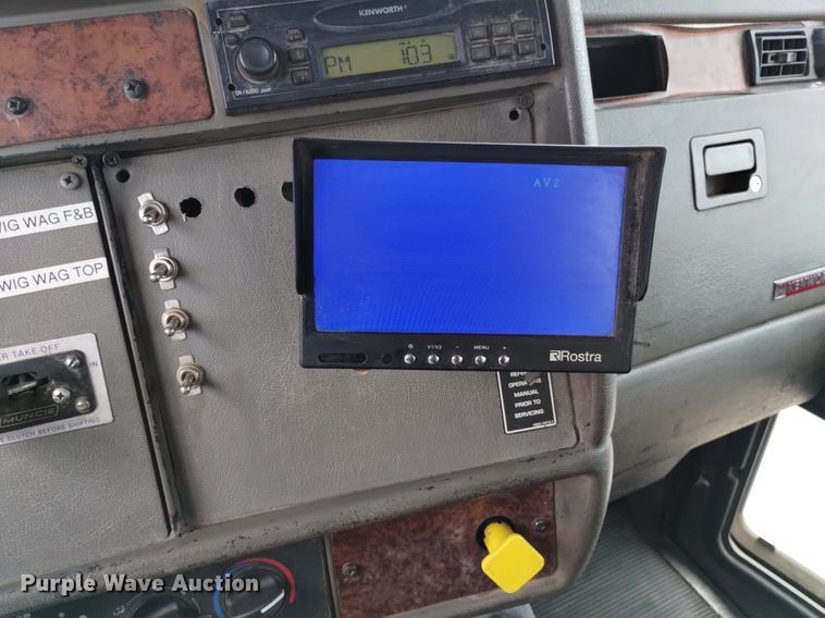 image for item DQ6116 2006 Kenworth T300 fuel truck