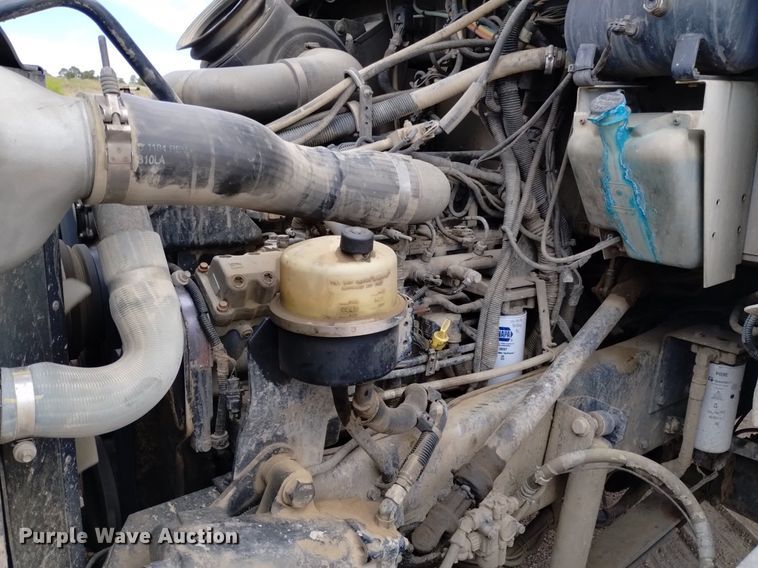 image for item DQ6116 2006 Kenworth T300 fuel truck