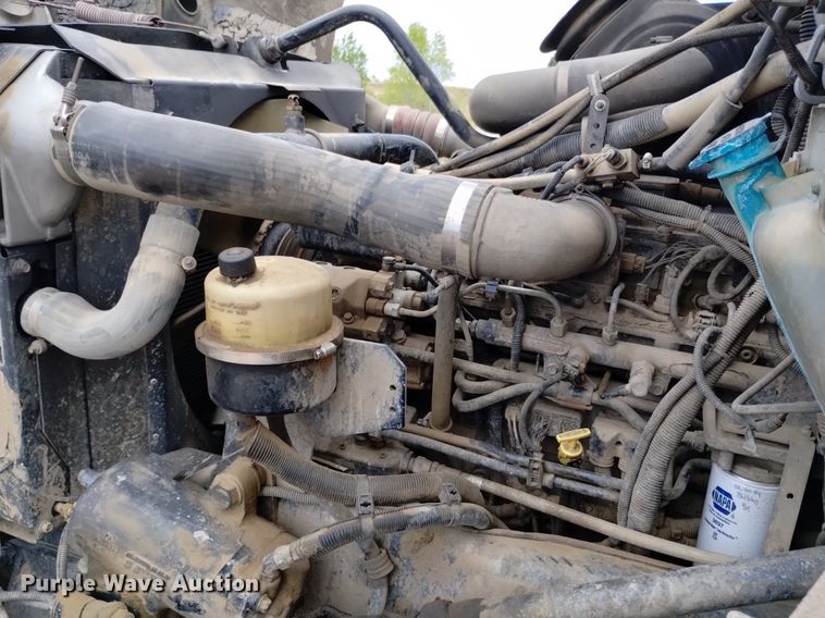 image for item DQ6116 2006 Kenworth T300 fuel truck