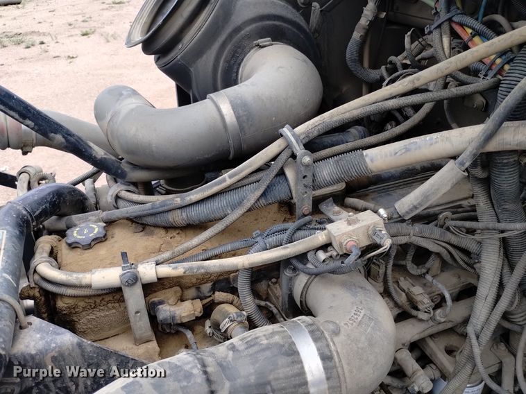 image for item DQ6116 2006 Kenworth T300 fuel truck