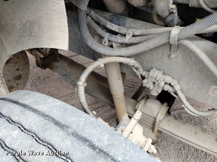 image for item DQ6116 2006 Kenworth T300 fuel truck