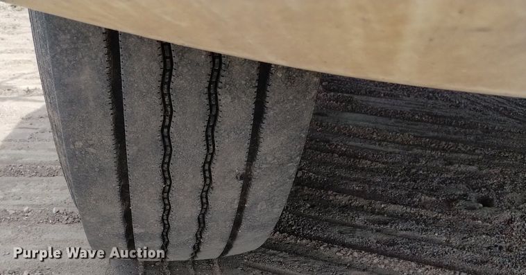 image for item DQ6116 2006 Kenworth T300 fuel truck