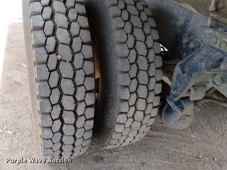 image for item DQ6116 2006 Kenworth T300 fuel truck