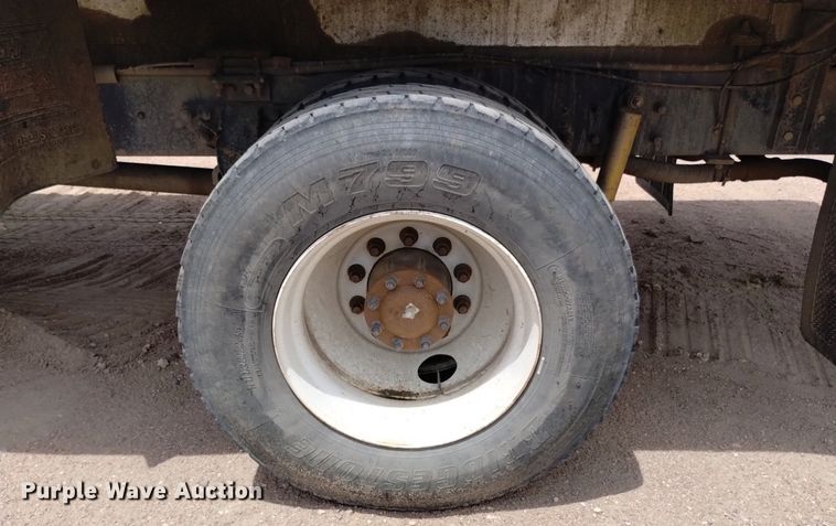 image for item DQ6116 2006 Kenworth T300 fuel truck