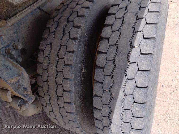 image for item DQ6116 2006 Kenworth T300 fuel truck